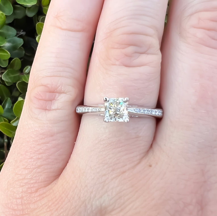 Radiant Cut Diamond Ring