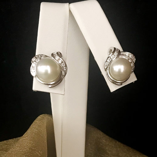 18Kt White Gold Pearl and Diamond Earrings